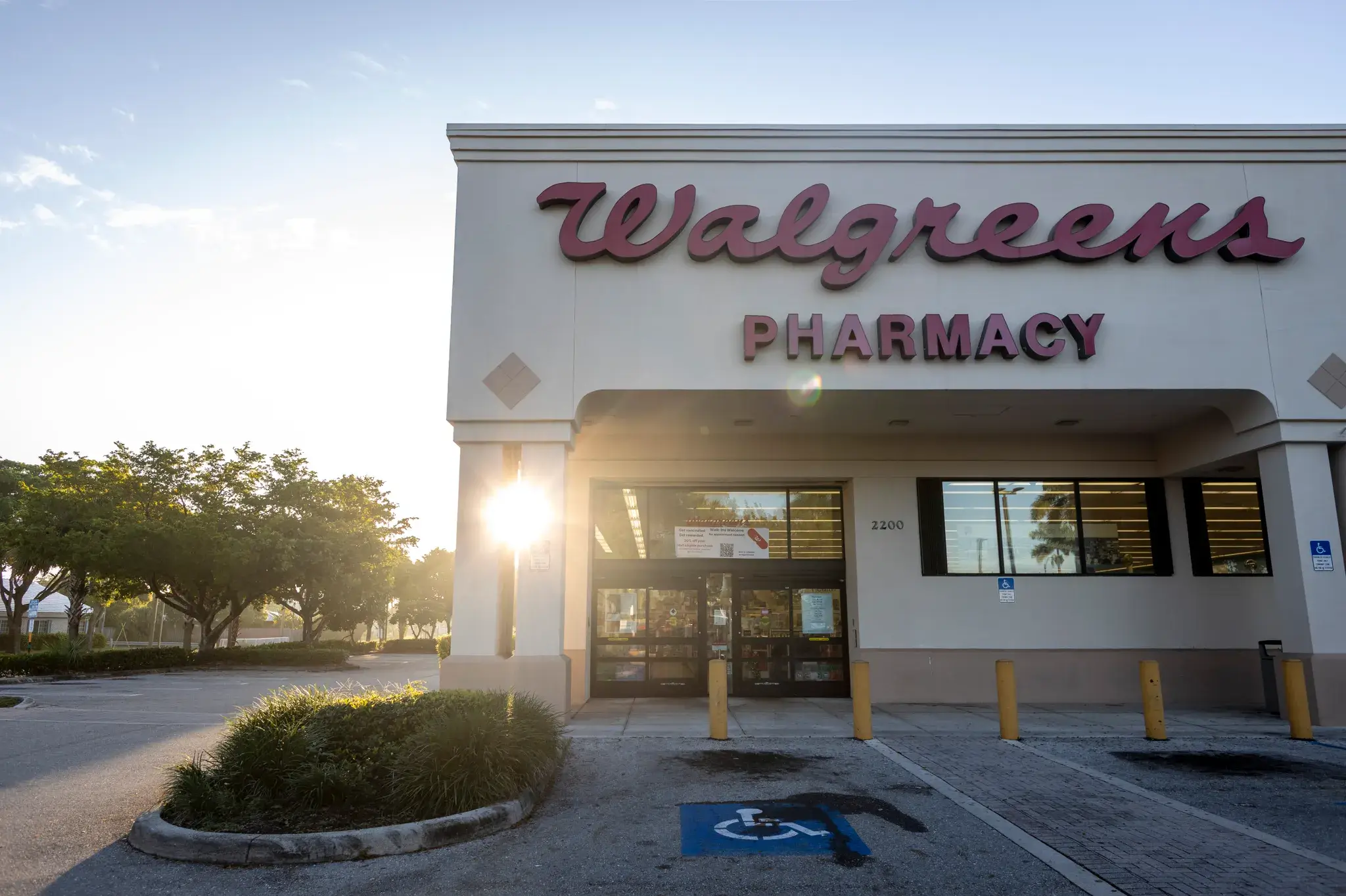 2200 Palm Beach Lakes Boulevard